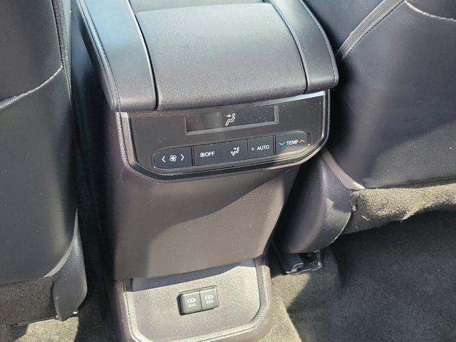 used 2021 Toyota Highlander car, priced at $33,151