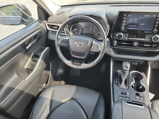 used 2021 Toyota Highlander car, priced at $33,151