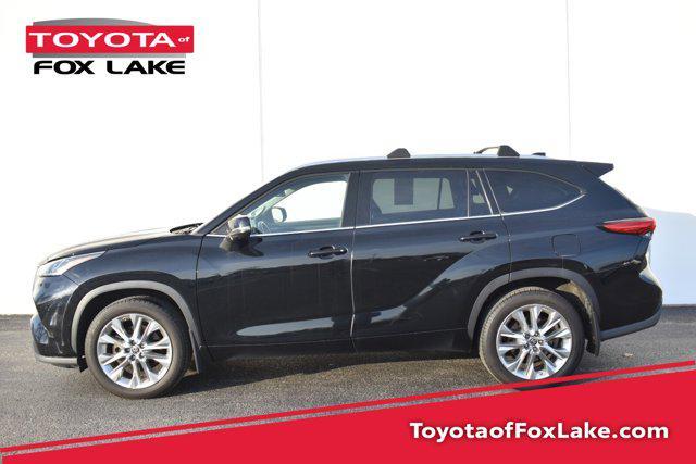 used 2022 Toyota Highlander car, priced at $36,434
