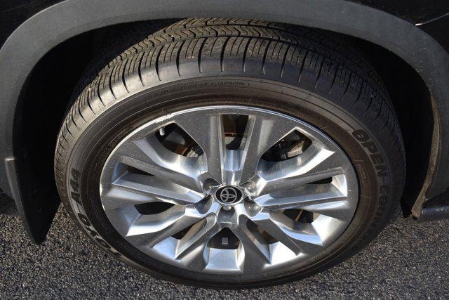 used 2022 Toyota Highlander car, priced at $36,434