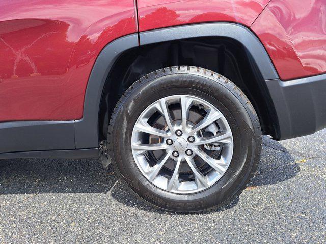 used 2021 Jeep Cherokee car, priced at $20,995