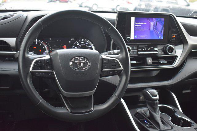 used 2023 Toyota Highlander car, priced at $36,400