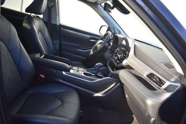 used 2023 Toyota Highlander car, priced at $45,887