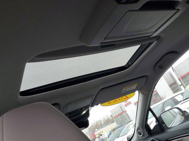 used 2021 Honda Pilot car, priced at $22,011