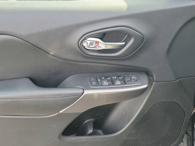 used 2019 Jeep Cherokee car, priced at $15,169