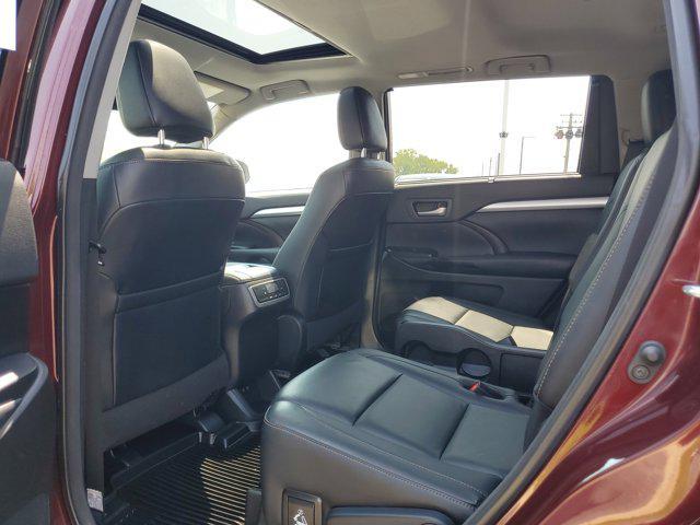 used 2018 Toyota Highlander car, priced at $27,523
