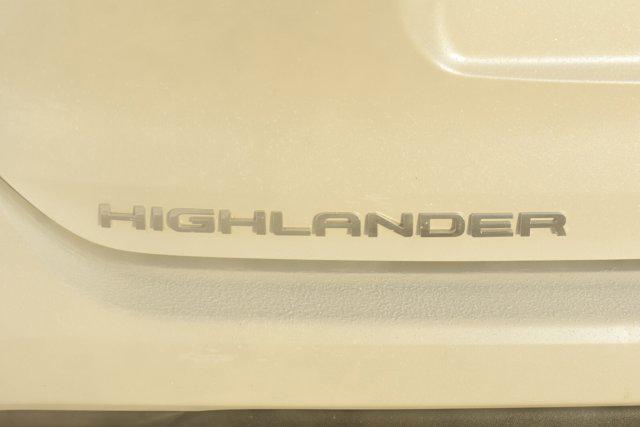 used 2023 Toyota Highlander Hybrid car, priced at $39,563