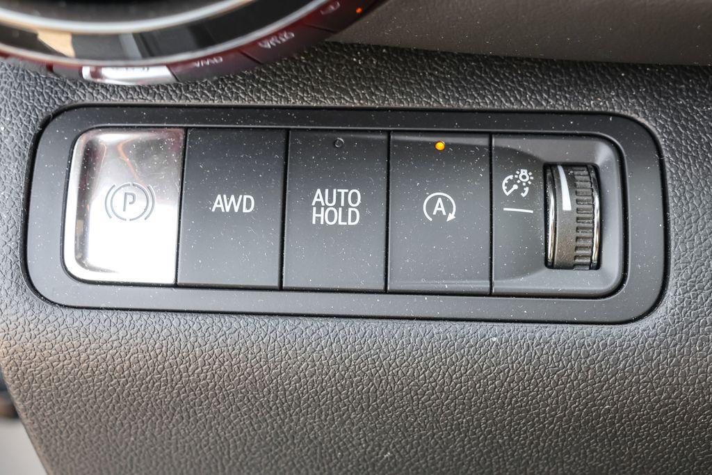 used 2025 Chevrolet Equinox car, priced at $34,675