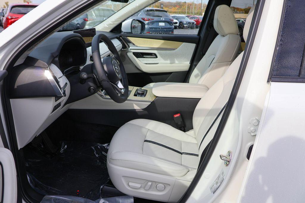 new 2025 Mazda CX-90 car, priced at $55,018