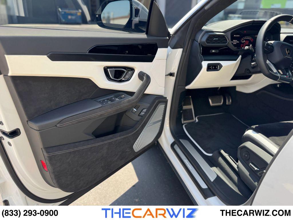 used 2023 Lamborghini Urus car, priced at $269,990