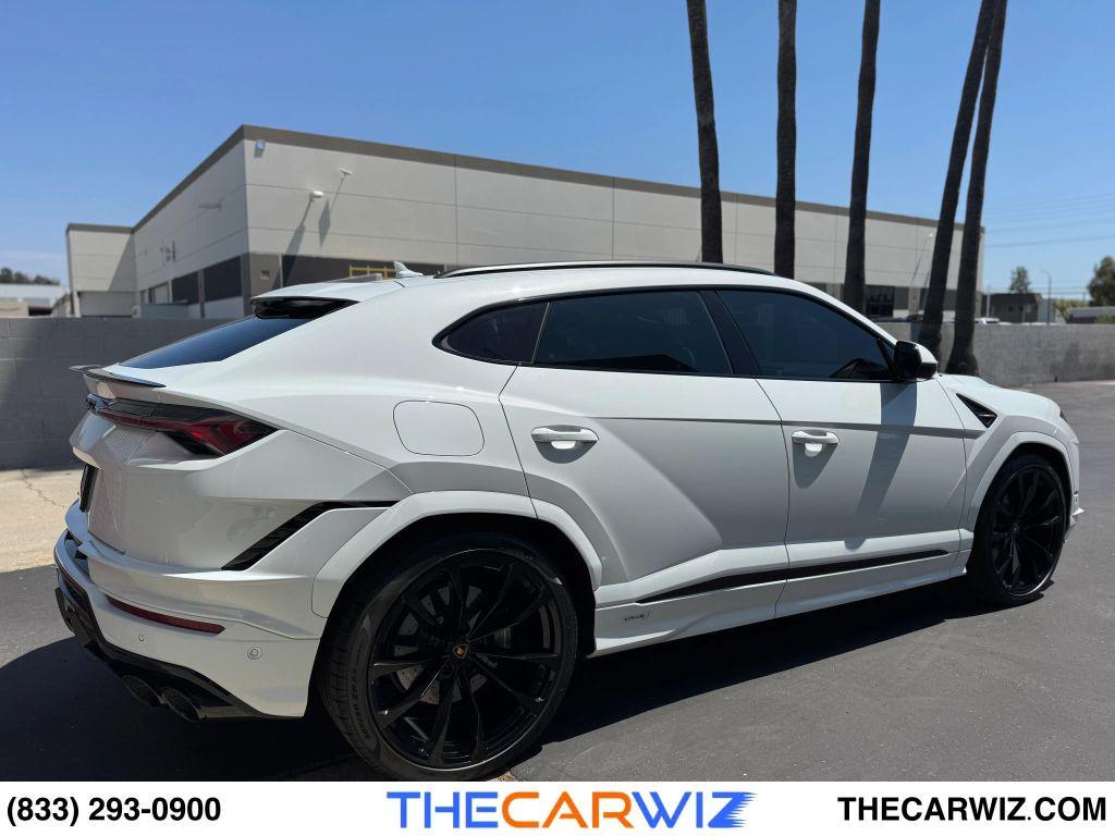 used 2023 Lamborghini Urus car, priced at $269,990