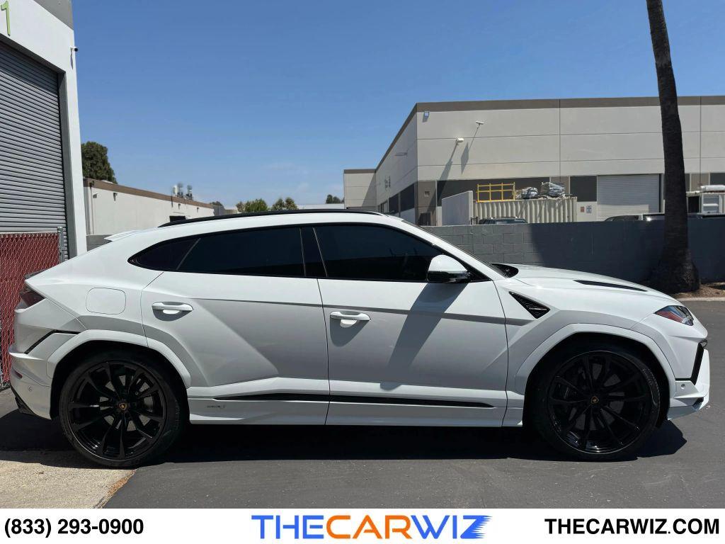 used 2023 Lamborghini Urus car, priced at $269,990