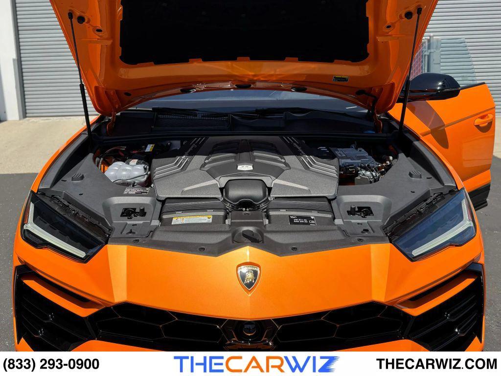 used 2022 Lamborghini Urus car, priced at $259,990