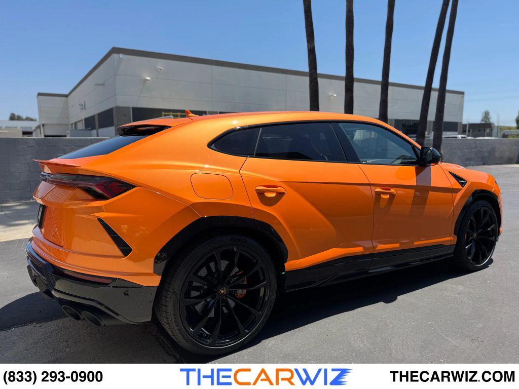 used 2022 Lamborghini Urus car, priced at $259,990