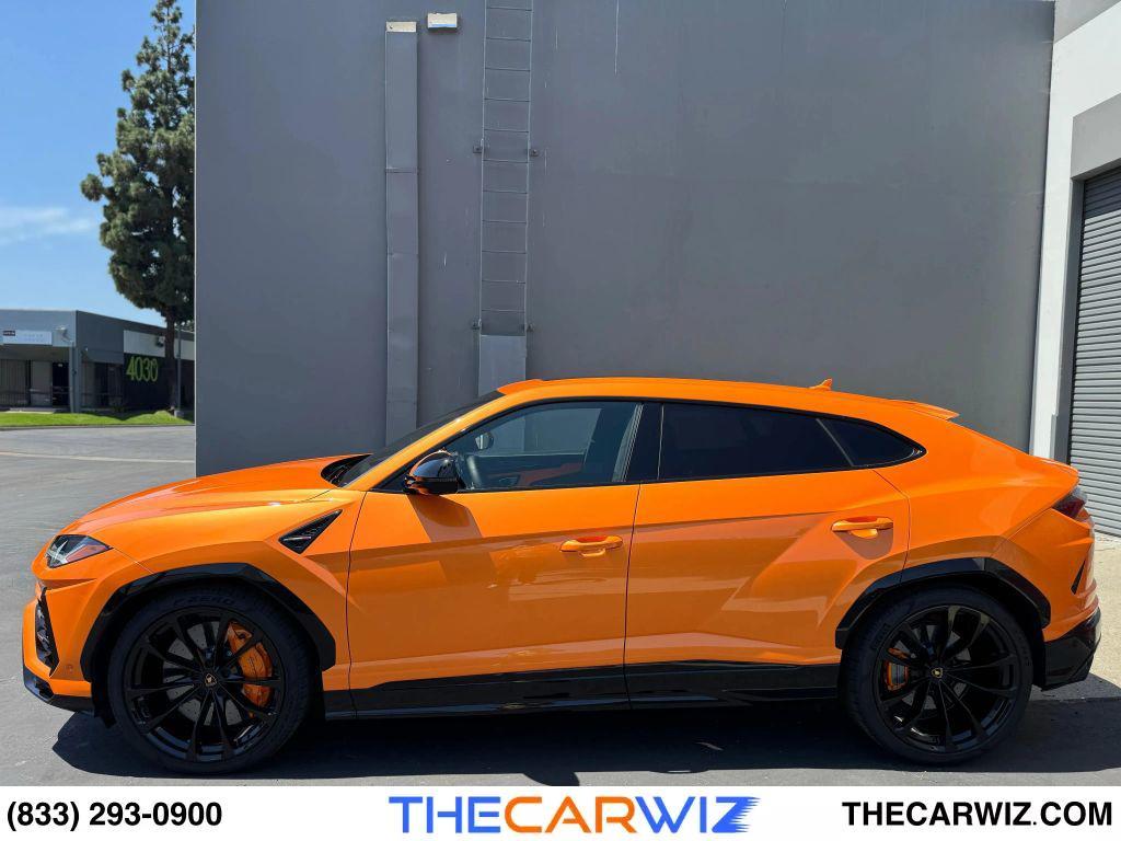 used 2022 Lamborghini Urus car, priced at $259,990