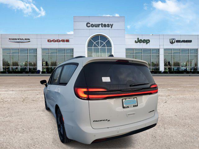 new 2025 Chrysler Pacifica car, priced at $45,345