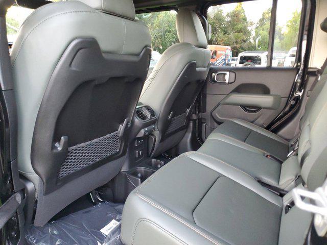 new 2025 Jeep Gladiator car, priced at $47,999