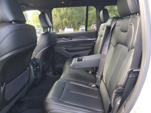 new 2025 Jeep Grand Cherokee car, priced at $38,499