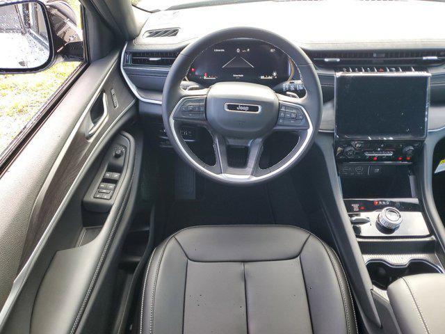 new 2025 Jeep Grand Cherokee car, priced at $38,499