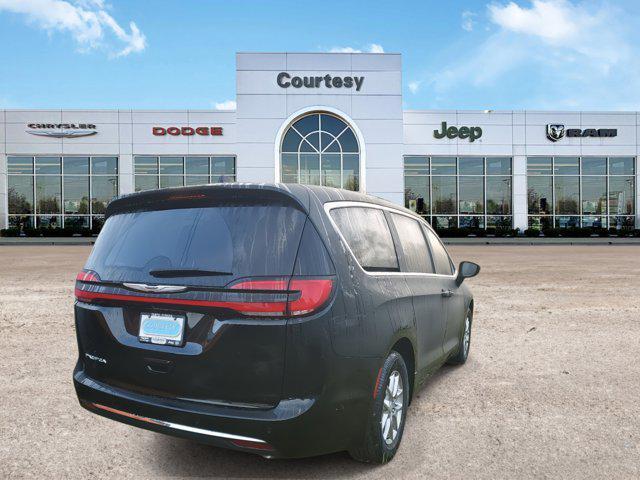 new 2025 Chrysler Pacifica car, priced at $41,725