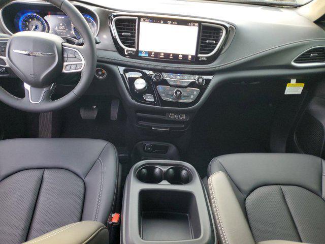 new 2025 Chrysler Pacifica car, priced at $41,725
