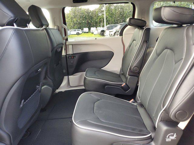 new 2024 Chrysler Pacifica car, priced at $41,960