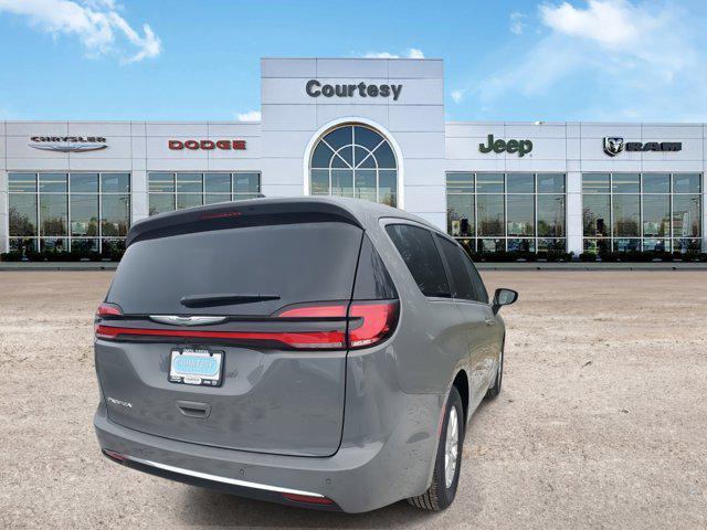 new 2025 Chrysler Pacifica car, priced at $39,535