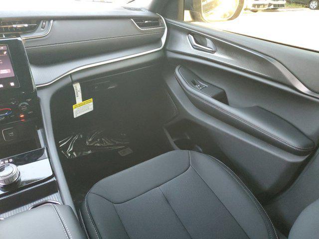 new 2025 Jeep Grand Cherokee car, priced at $33,375