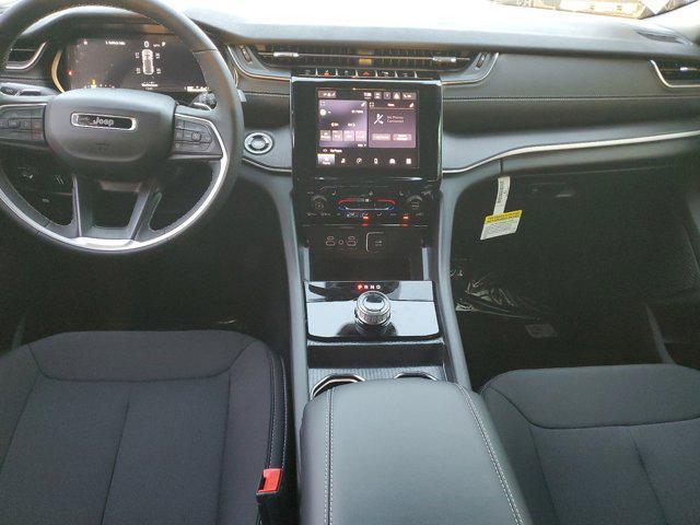 new 2025 Jeep Grand Cherokee car, priced at $33,375