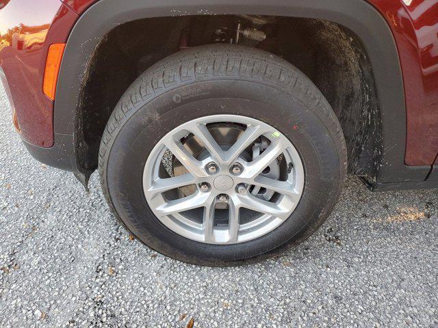 new 2025 Jeep Grand Cherokee car, priced at $33,375