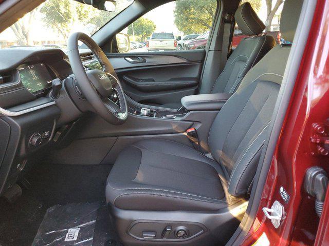 new 2025 Jeep Grand Cherokee car, priced at $33,375