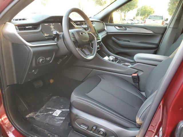 new 2025 Jeep Grand Cherokee car, priced at $33,375