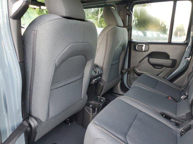 new 2025 Jeep Gladiator car, priced at $44,230