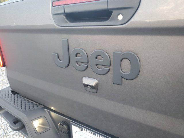new 2025 Jeep Gladiator car, priced at $41,585