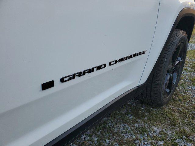 new 2025 Jeep Grand Cherokee car, priced at $45,015