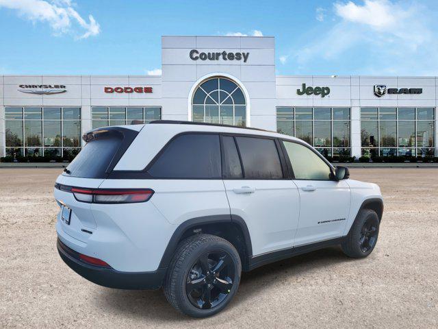 new 2025 Jeep Grand Cherokee car, priced at $45,015