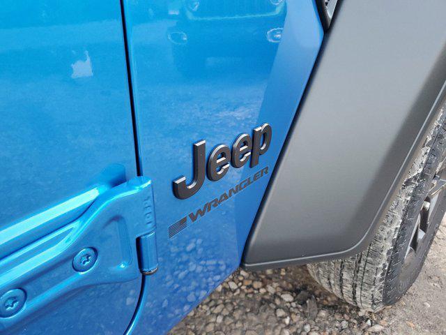new 2025 Jeep Wrangler car, priced at $43,475