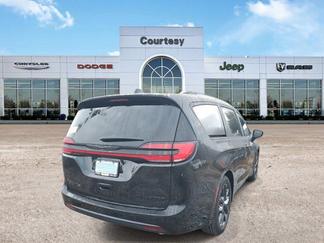 new 2025 Chrysler Pacifica car, priced at $45,345