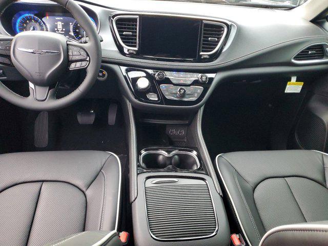 new 2025 Chrysler Pacifica car, priced at $45,345