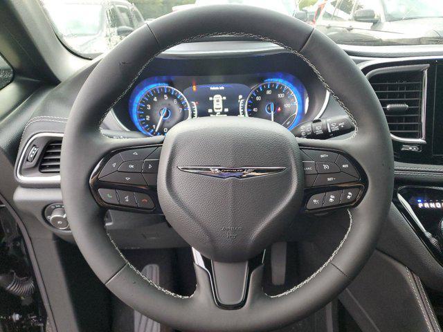 new 2025 Chrysler Pacifica car, priced at $45,345