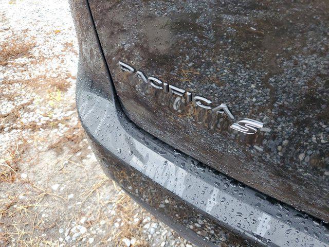 new 2025 Chrysler Pacifica car, priced at $45,345