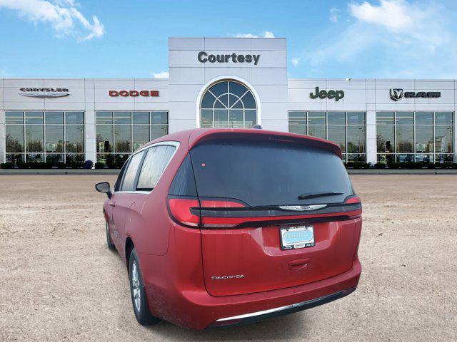 new 2025 Chrysler Pacifica car, priced at $39,895