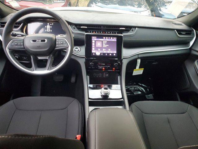 new 2025 Jeep Grand Cherokee car, priced at $31,205