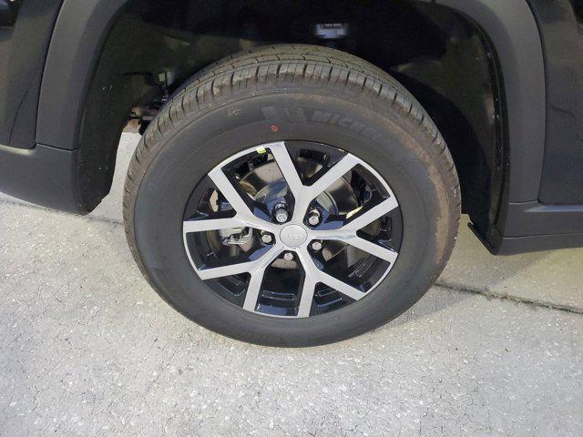 new 2025 Jeep Grand Cherokee car, priced at $43,680