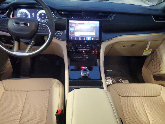 new 2025 Jeep Grand Cherokee car, priced at $43,680