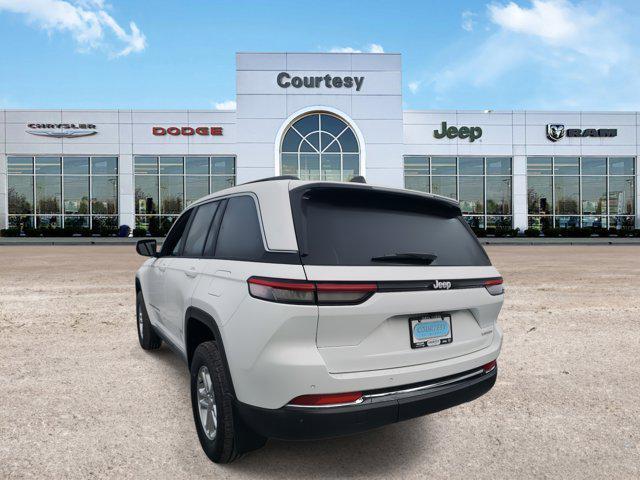 new 2025 Jeep Grand Cherokee car, priced at $31,105