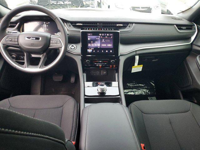 new 2025 Jeep Grand Cherokee car, priced at $31,105