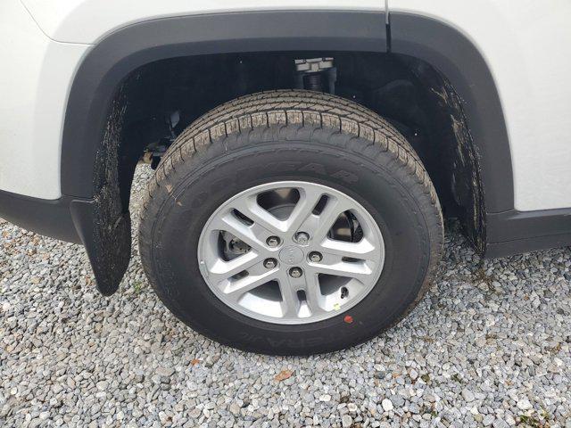 new 2025 Jeep Grand Cherokee car, priced at $31,105