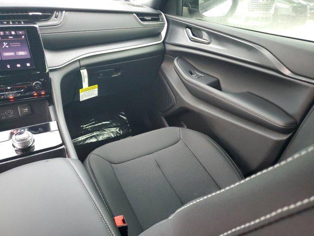 new 2025 Jeep Grand Cherokee car, priced at $31,105