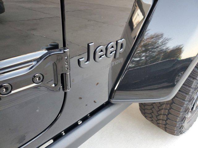 new 2025 Jeep Gladiator car, priced at $39,440